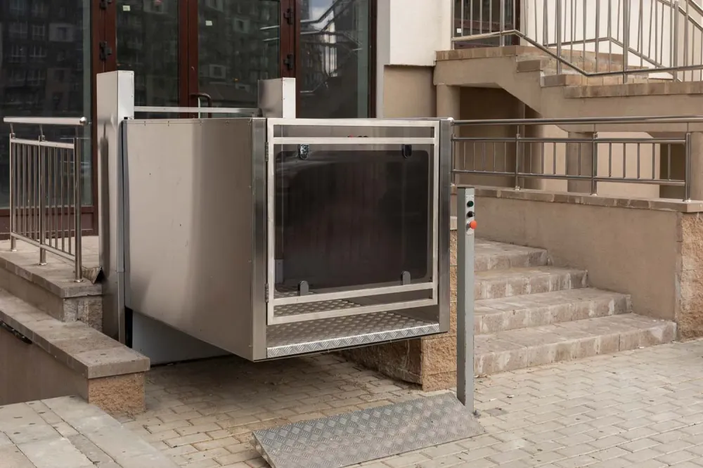 Installation entretien et dépannage de monte-charge à Mouzillon